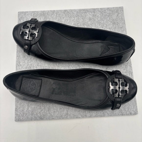 Tory Burch Black Loafers with Metallic Accent - Picture 2 of 6